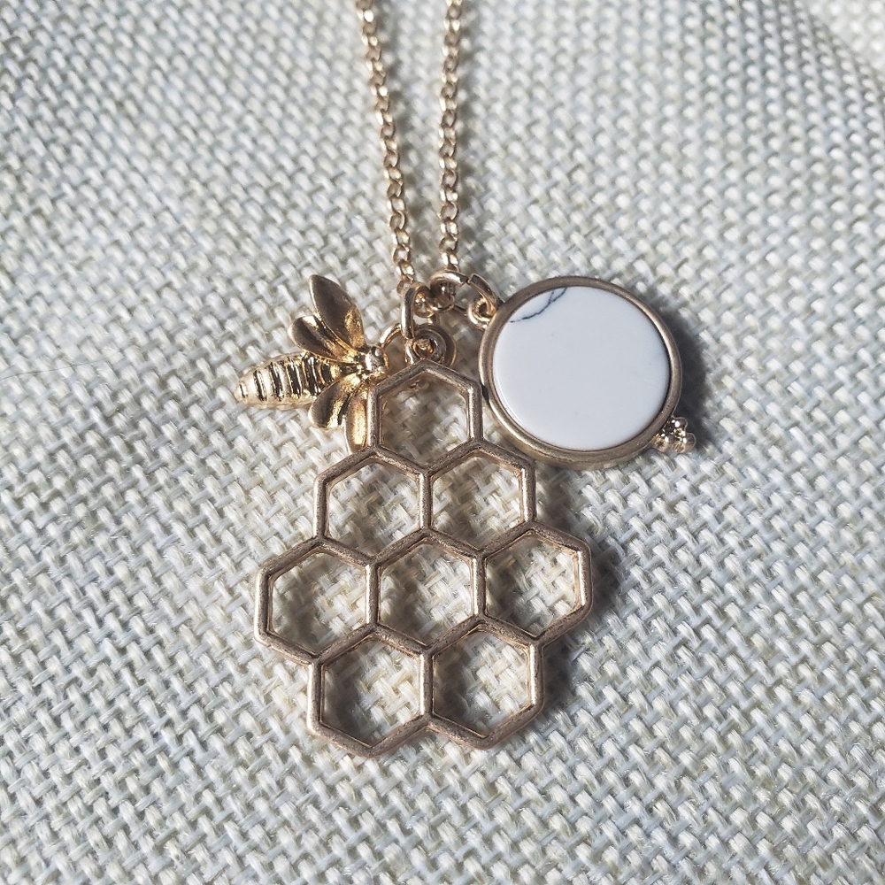 Honeybee Necklace Gold-Tone 18" - Picture 2 of 4